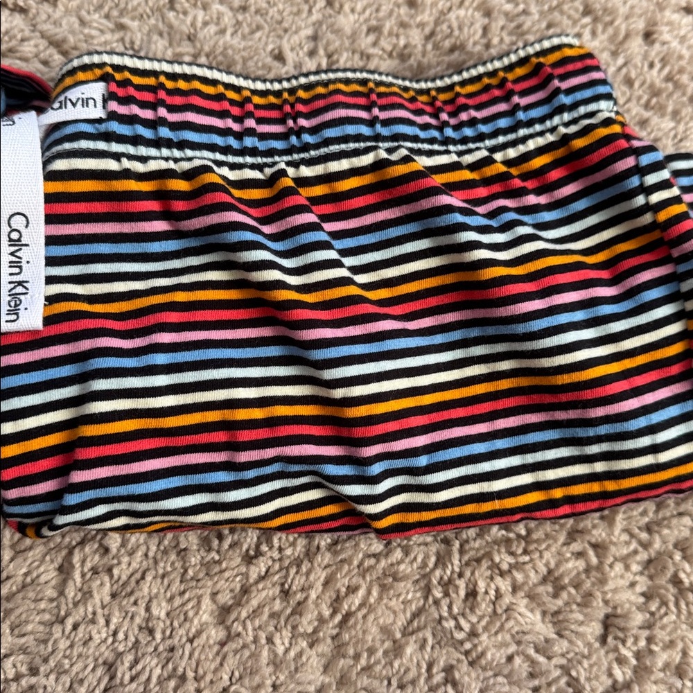 🌈 Calvin Klein Pajama Set - Picture 7 of 9